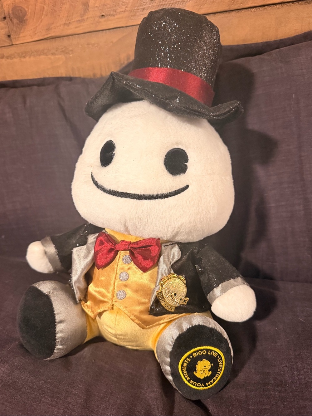 Official Bigo Live Dino w/Sparkly Dino pin. Rare from the global gala in Vegas!
